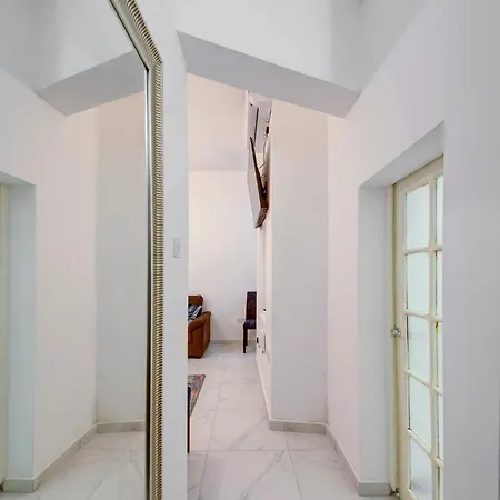1br In The Centre Of By 360 Estates 瓦莱塔