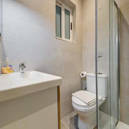 1br In The Centre Of By 360 Estates 瓦莱塔